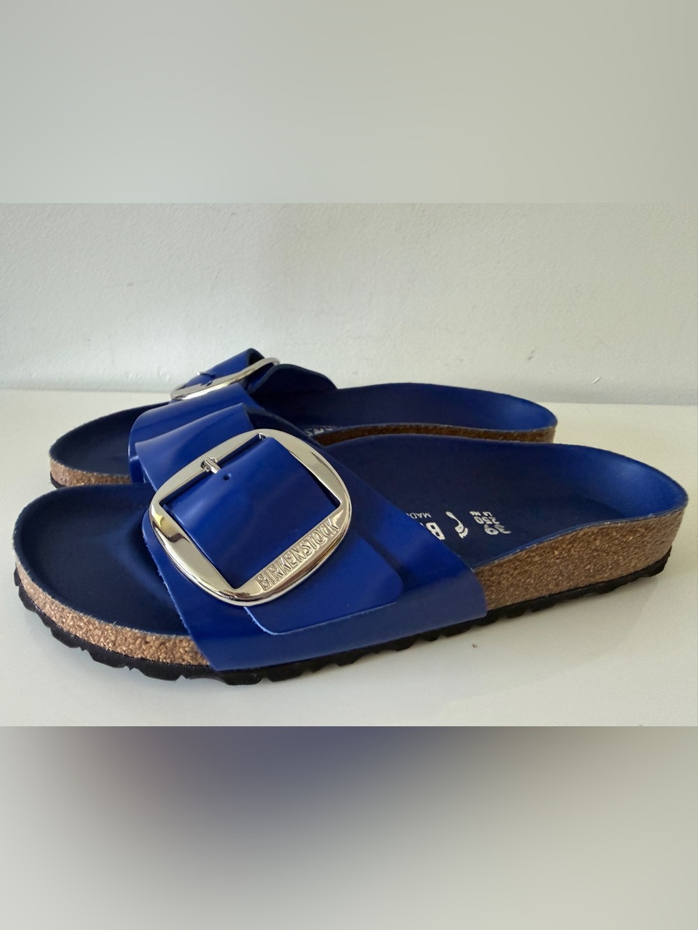 NWOB BIRKENSTOCK Big Buckle Madrid Slides Sandals High Shine Cobalt Blue 39 - Picture 4 of 6